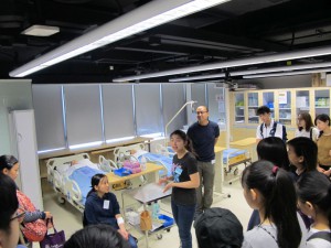 Laboratory tour guided by students on the Information Day