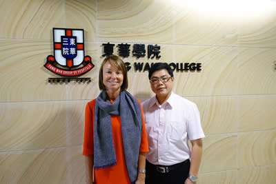 A representative from Ediburgh Napier University visits our College to discuss collaboration opportunities ( 16 September 2015)